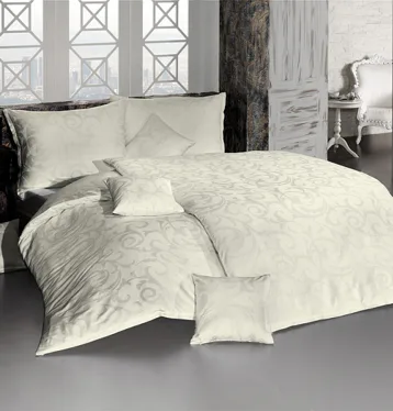 Lolita svetlobéžová