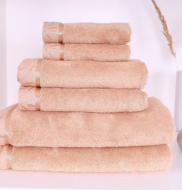 Luna lieskovo-oriešková