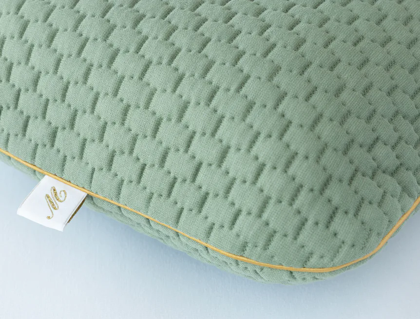 Travel anatomic green